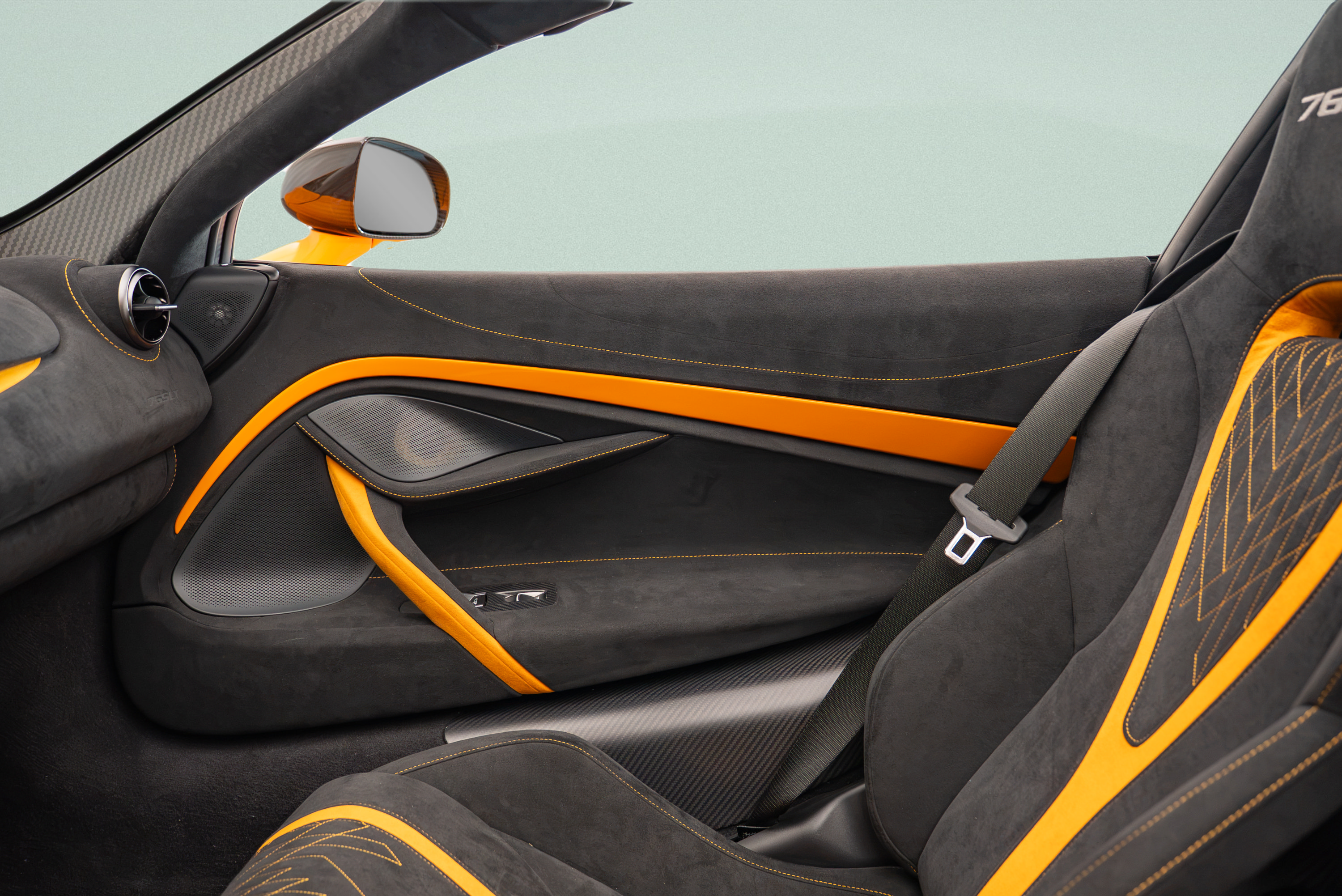 Used 2022 McLaren 765LT RWD image 25