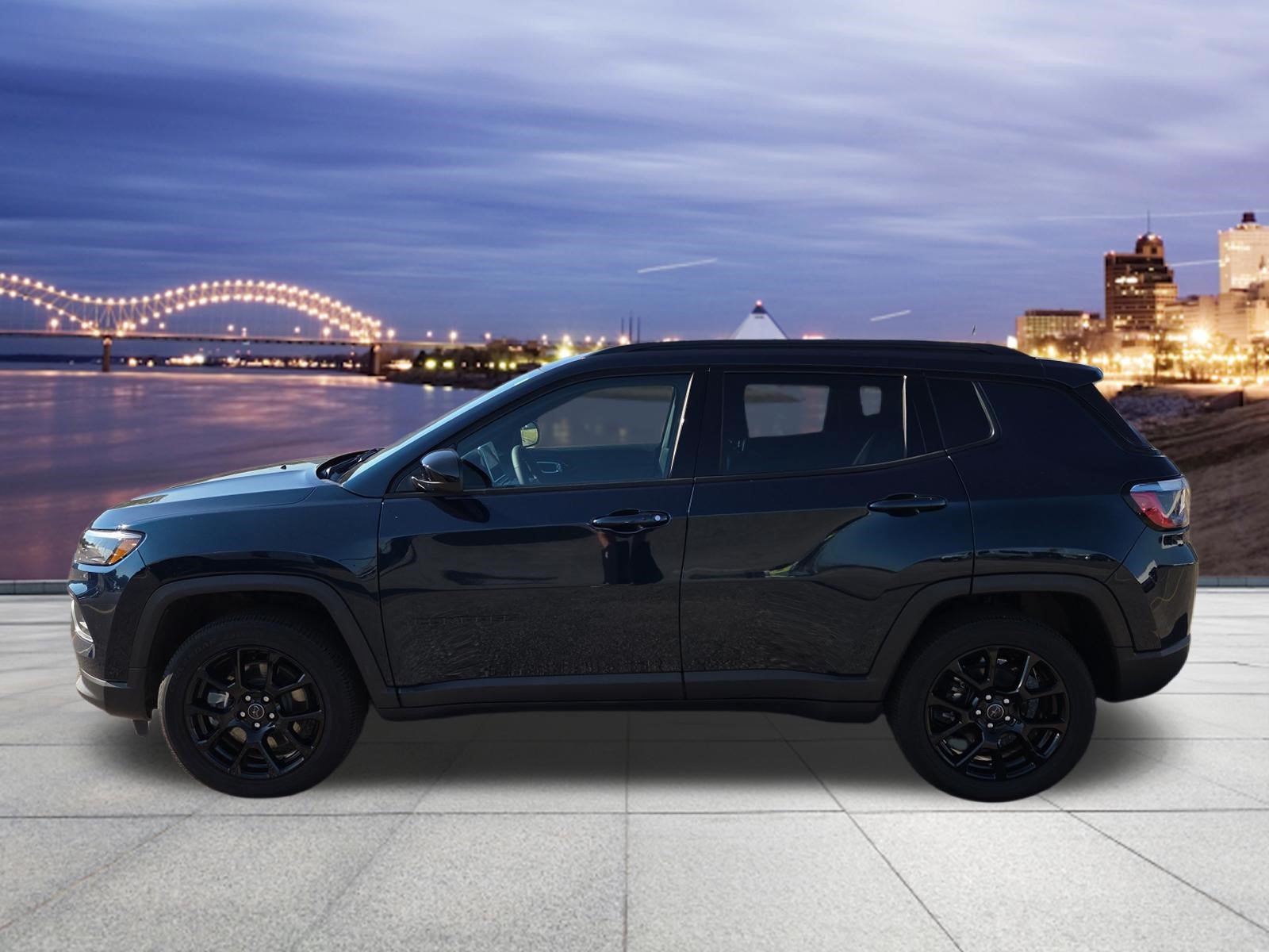 Used 2026 Jeep Compass Latitude AWD/4WD image 2