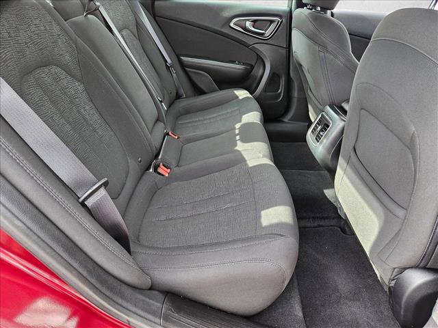 Used 2016 Chrysler 200 Limited w/ Convenience Group image 17
