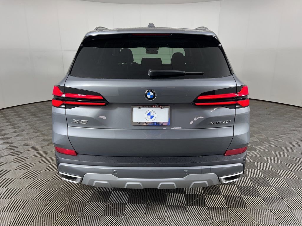 New 2026 BMW X5 xDrive40i w/ Parking Assistance Package image 3