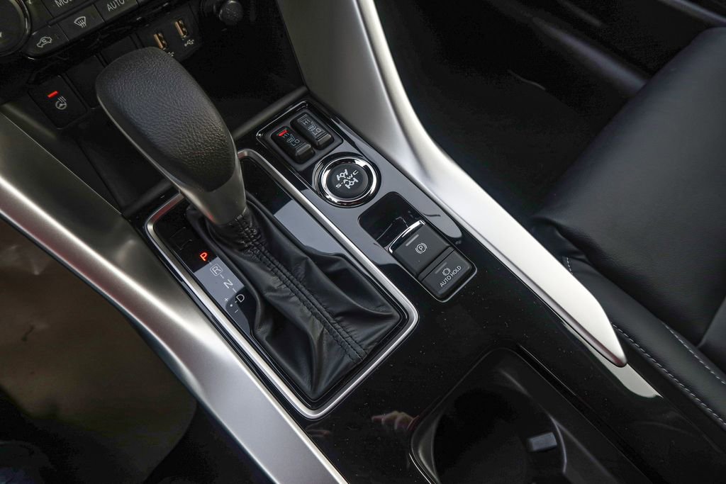 New 2026 Mitsubishi Eclipse Cross SEL AWD/4WD image 33
