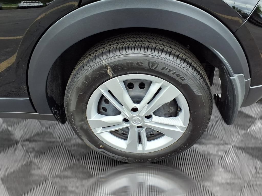 Used 2025 Nissan Kicks Play S FWD image 21