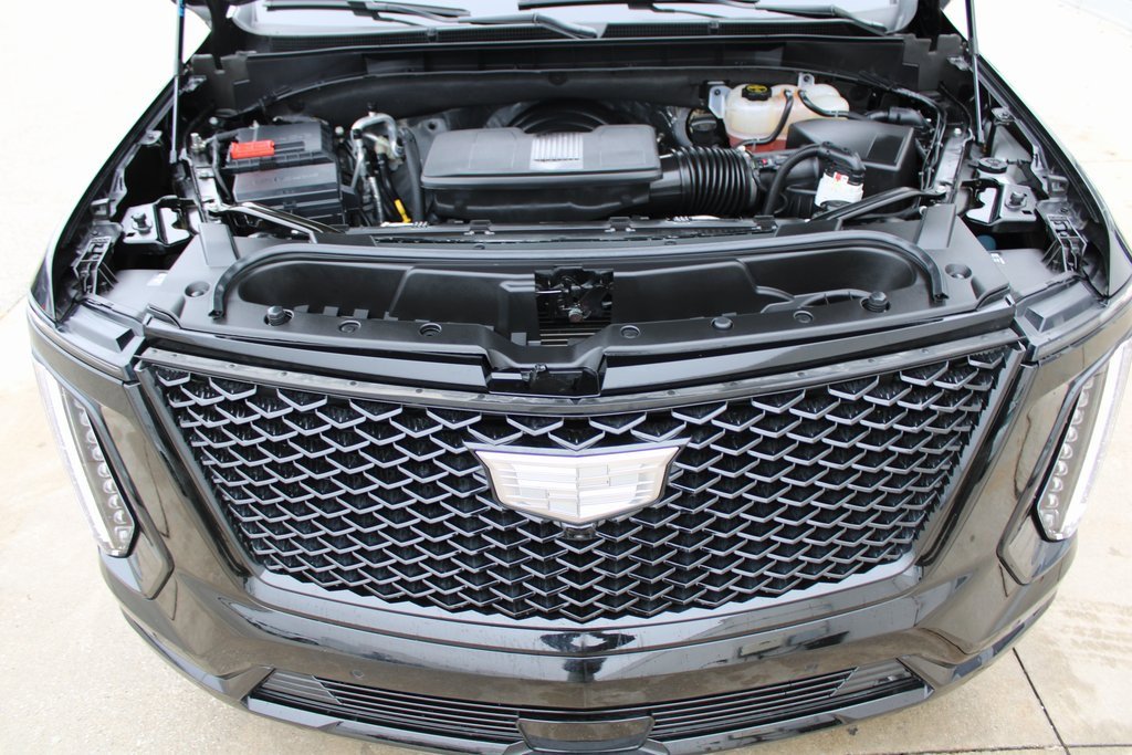 Used 2025 Cadillac Escalade ESV Sport Platinum w/ LPO, ONYX Package image 34