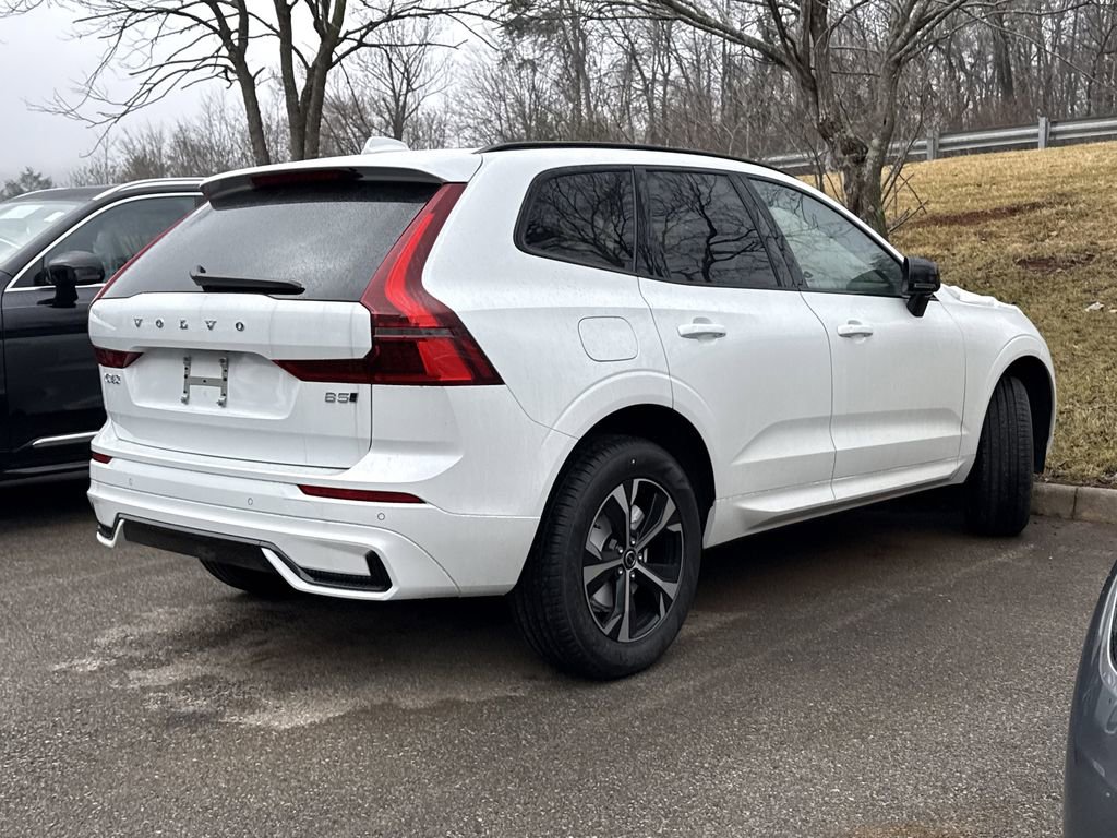 New 2026 Volvo XC60 B5 Core w/ Climate Package image 3