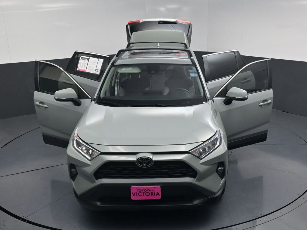 Used 2021 Toyota RAV4 XLE w/ Convenience Package FWD image 25