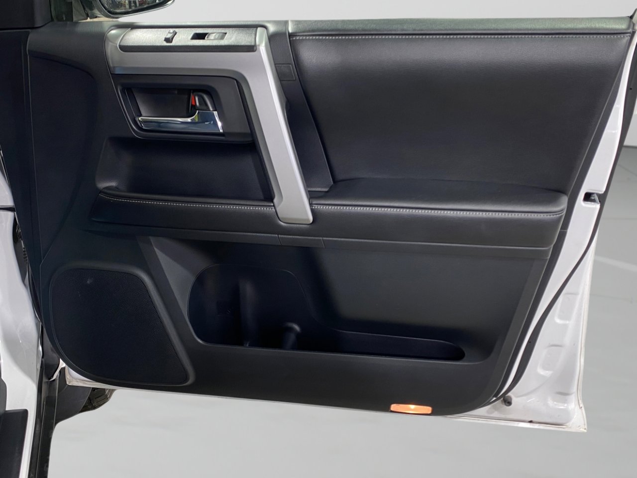 Used 2015 Toyota 4Runner SR5 Premium image 30