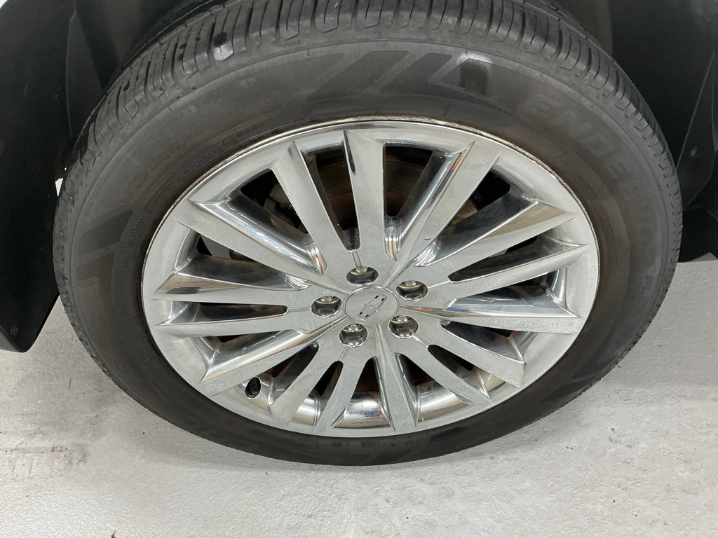Used 2012 Lincoln MKX AWD image 5