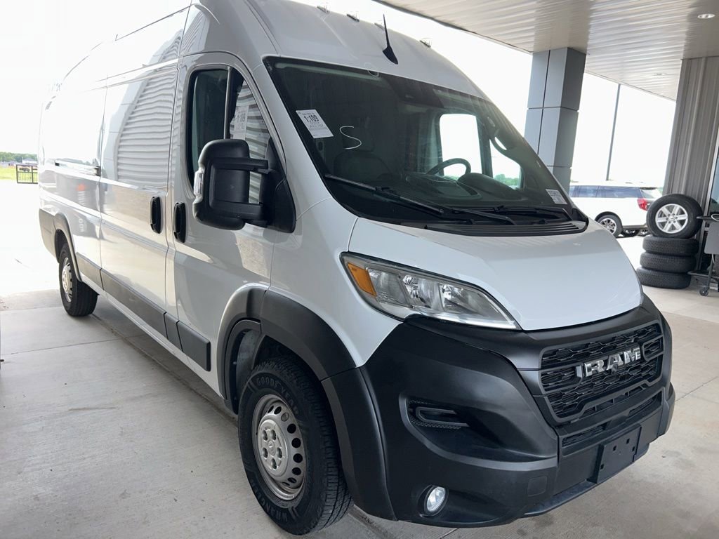 Used 2023 RAM ProMaster 3500 w/ Driver Convenience Group FWD image 3