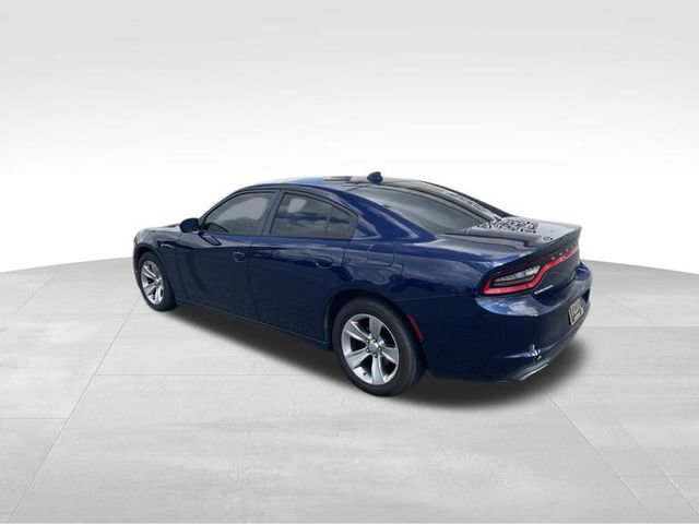 Used 2016 Dodge Charger SXT RWD image 7