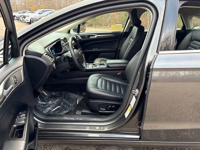 Used 2018 Ford Fusion SE image 36