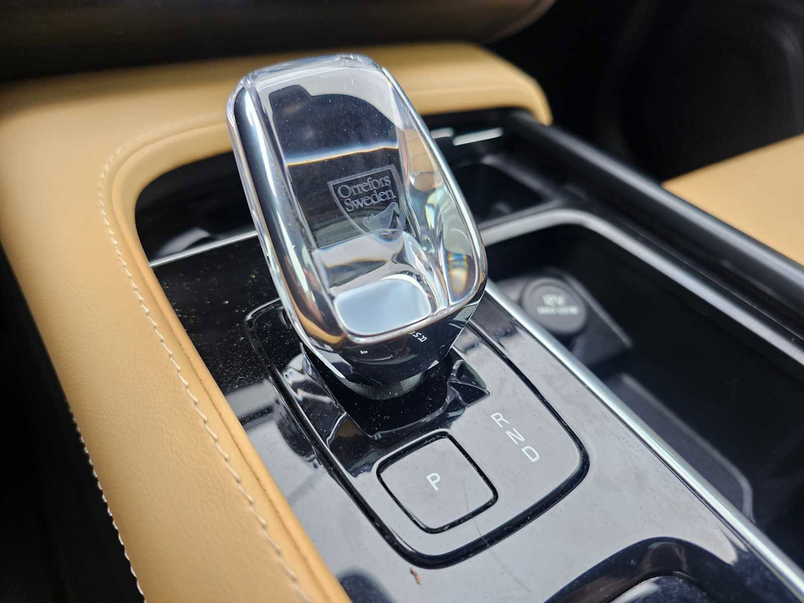 Certified 2023 Volvo XC90 T8 Ultimate w/ Protection Package Premier AWD/4WD image 40