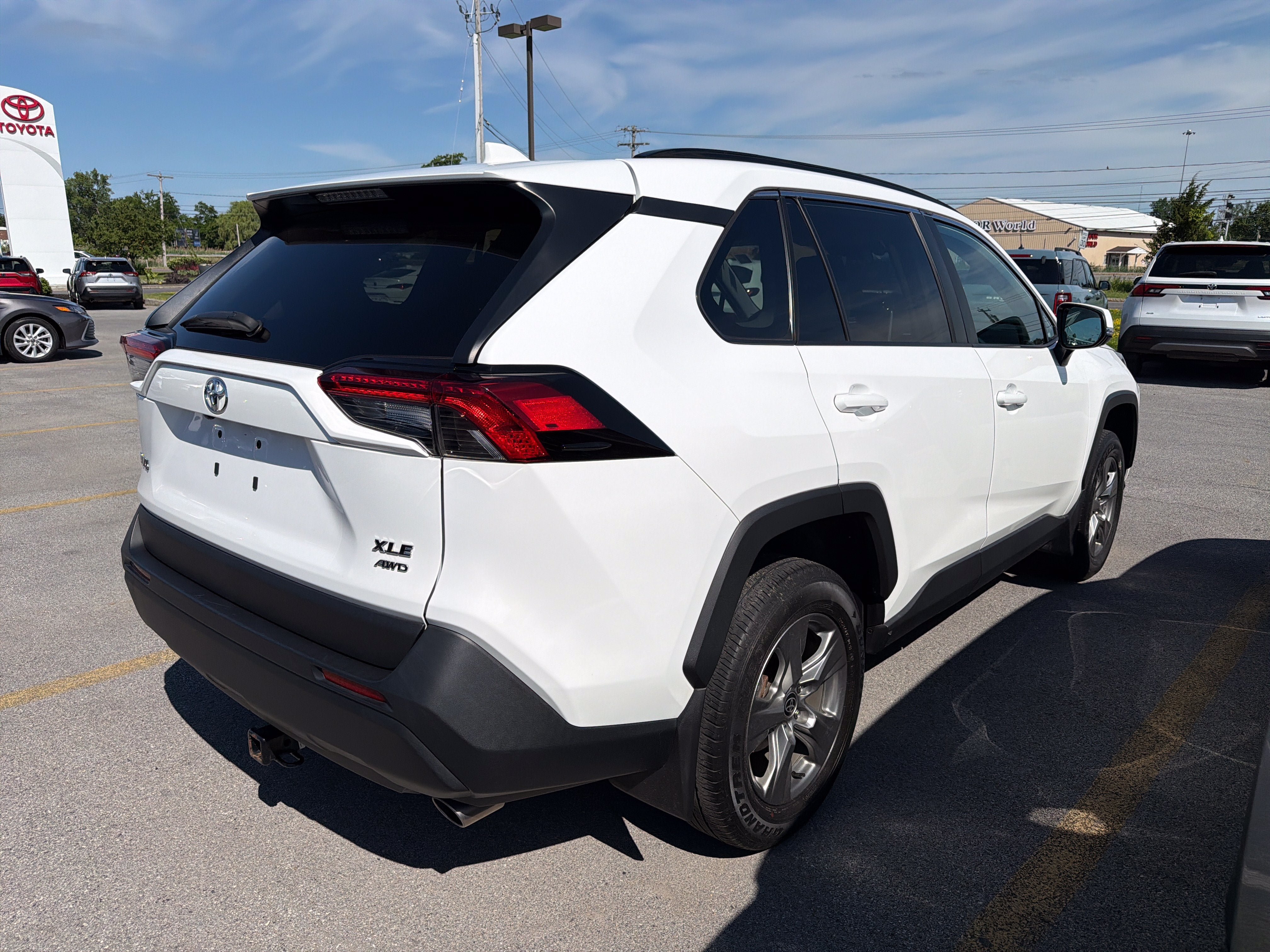 Used 2023 Toyota RAV4 XLE w/ XLE Grade Weather Package AWD/4WD image 7