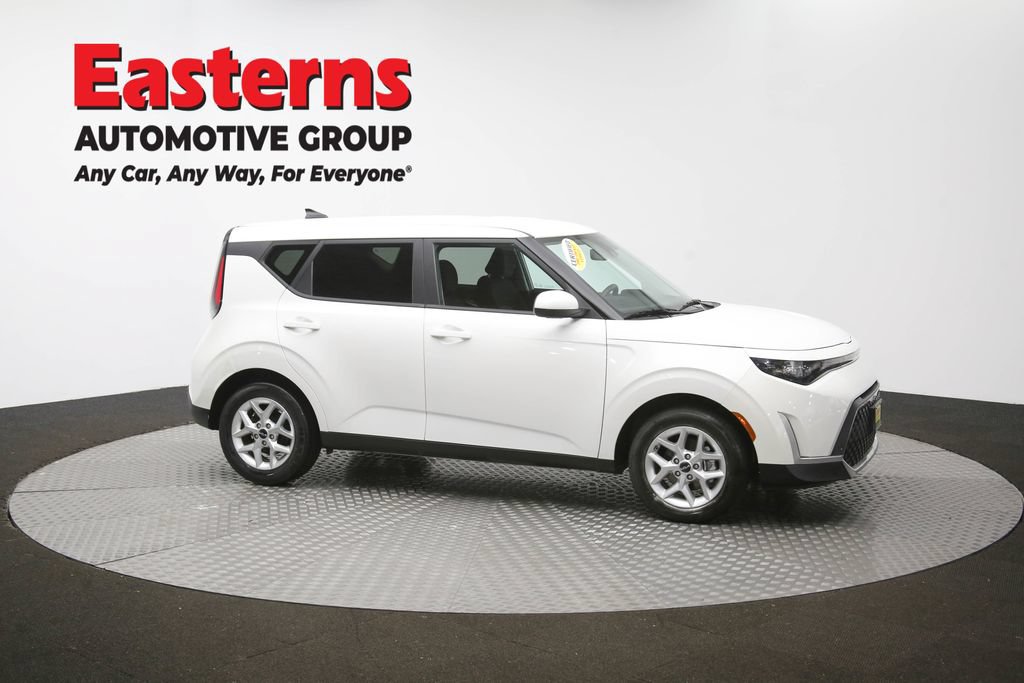 Used 2024 Kia Soul LX w/ Option Group 015 FWD image 46