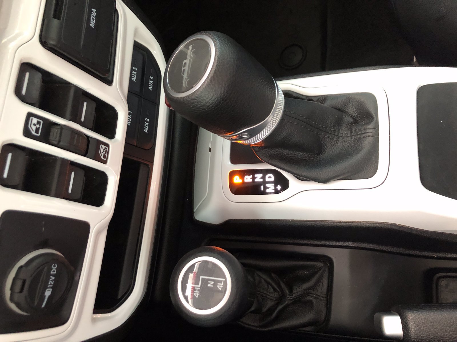 Used 2021 Jeep Gladiator Sport AWD/4WD image 23