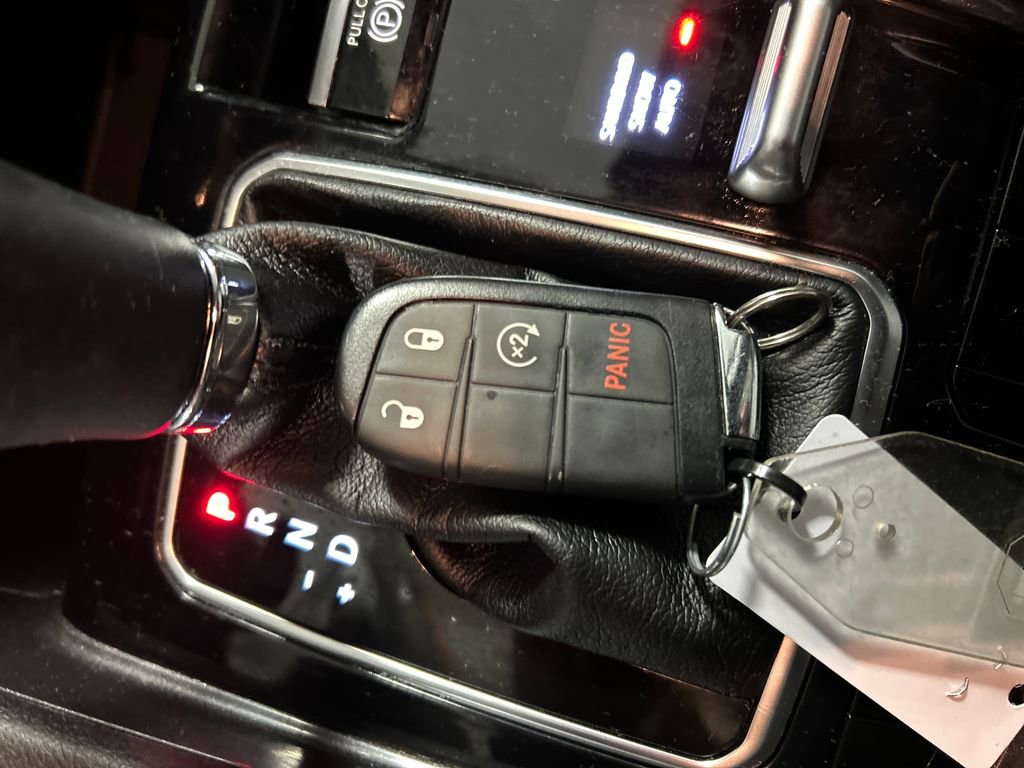 Used 2024 Jeep Compass Latitude AWD/4WD image 21