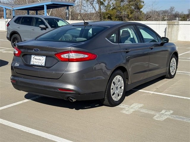 Used 2014 Ford Fusion S image 3