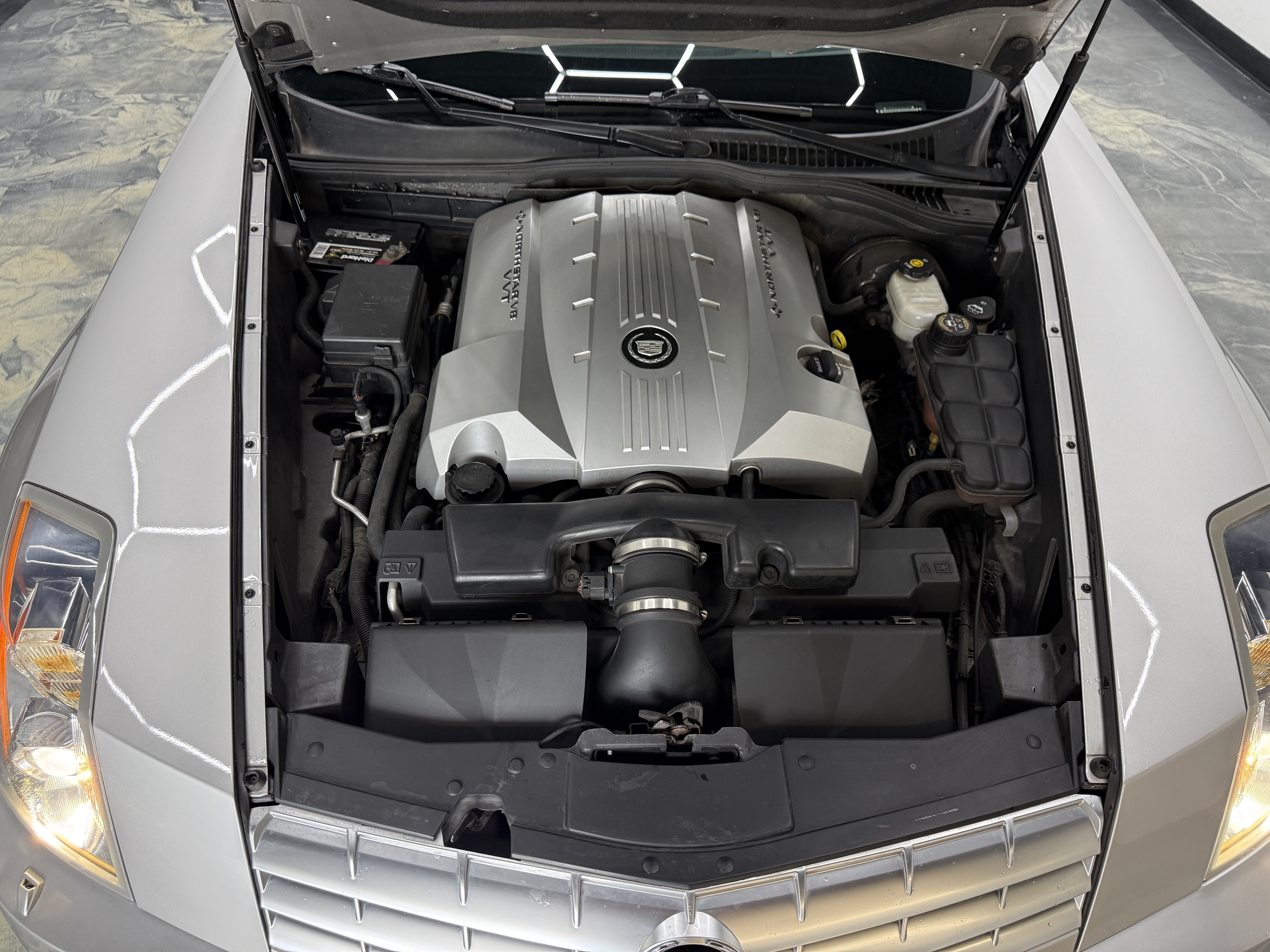 Used 2008 Cadillac XLR RWD image 26