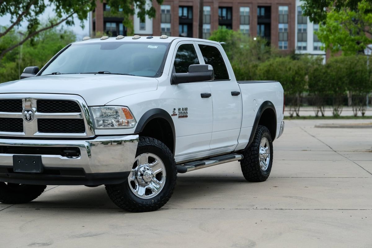 Used 2018 RAM 2500 Tradesman w/ Chrome Appearance Group AWD/4WD image 9