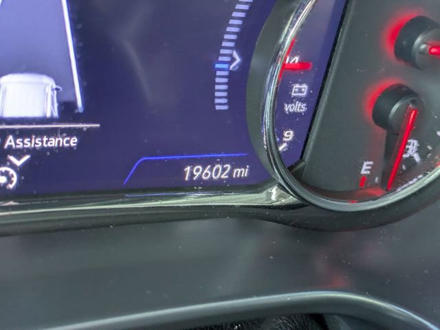 Used 2023 GMC Acadia SLT w/ Elevation Edition image 19