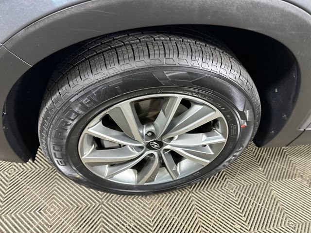 Used 2019 Hyundai Santa Fe AWD image 10