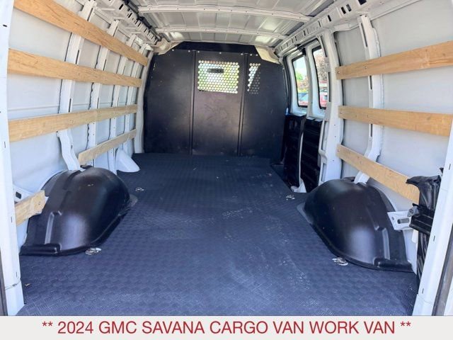 Used 2024 GMC Savana 2500 w/ Driver Convenience Package RWD image 15
