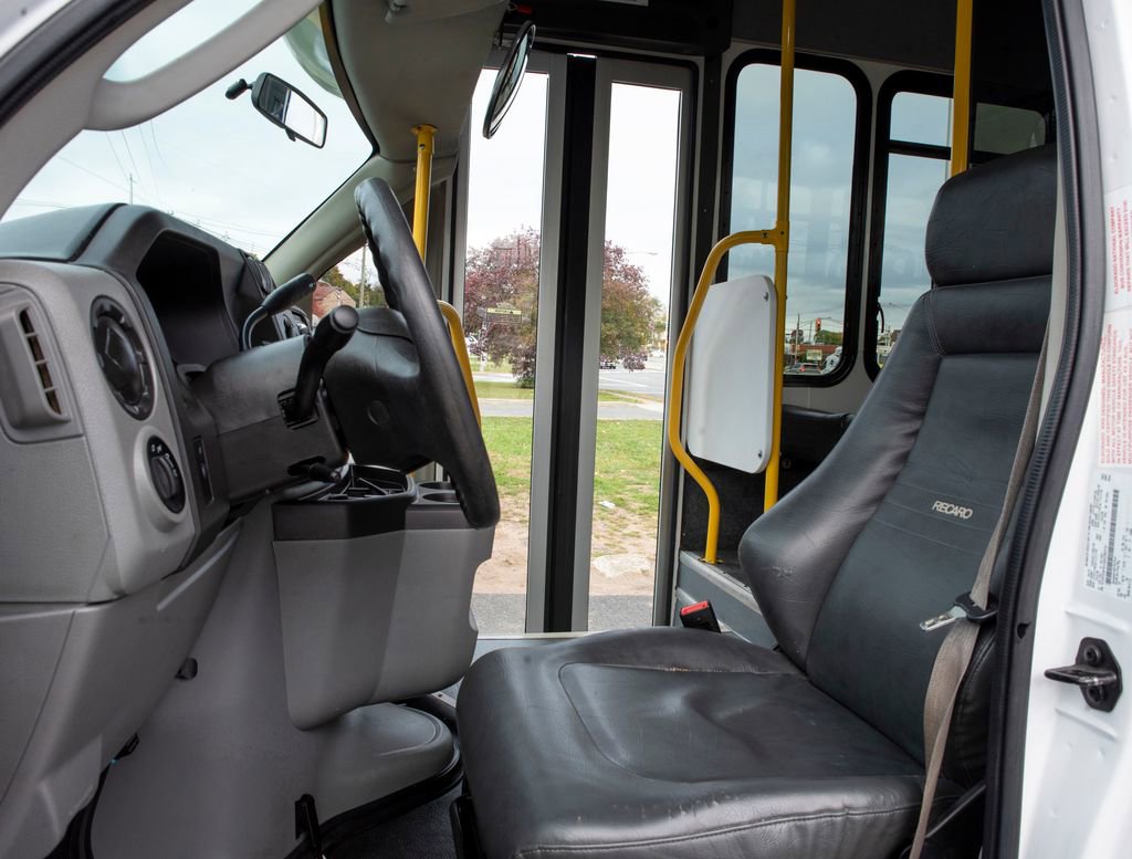 Used 2016 Ford E-450 and Econoline 450 Super Duty w/ Shuttle Bus Prep Package image 12