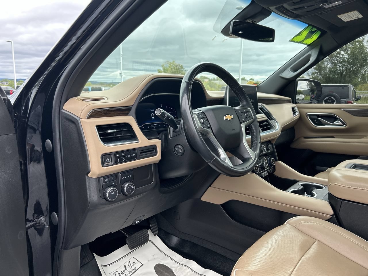 Used 2022 Chevrolet Tahoe Premier AWD/4WD image 29