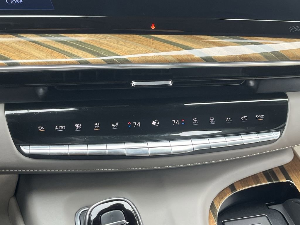 Used 2022 Cadillac Escalade ESV Premium Luxury Platinum w/ Heavy-Duty Trailer Package image 10