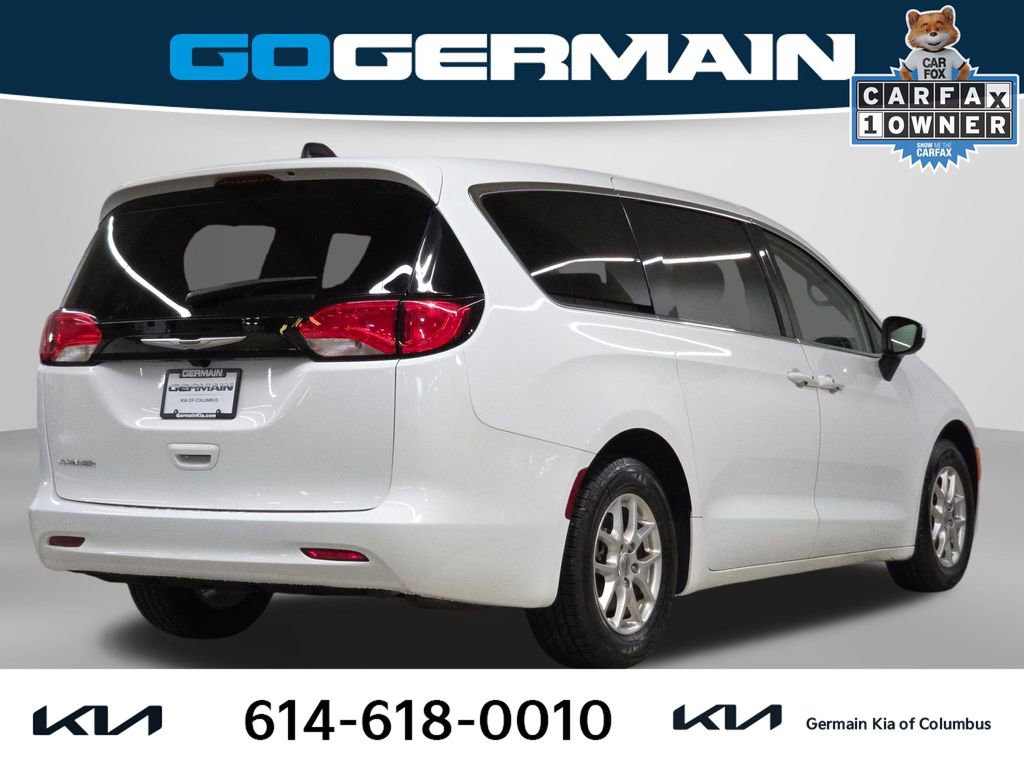 Used 2023 Chrysler Voyager LX image 8