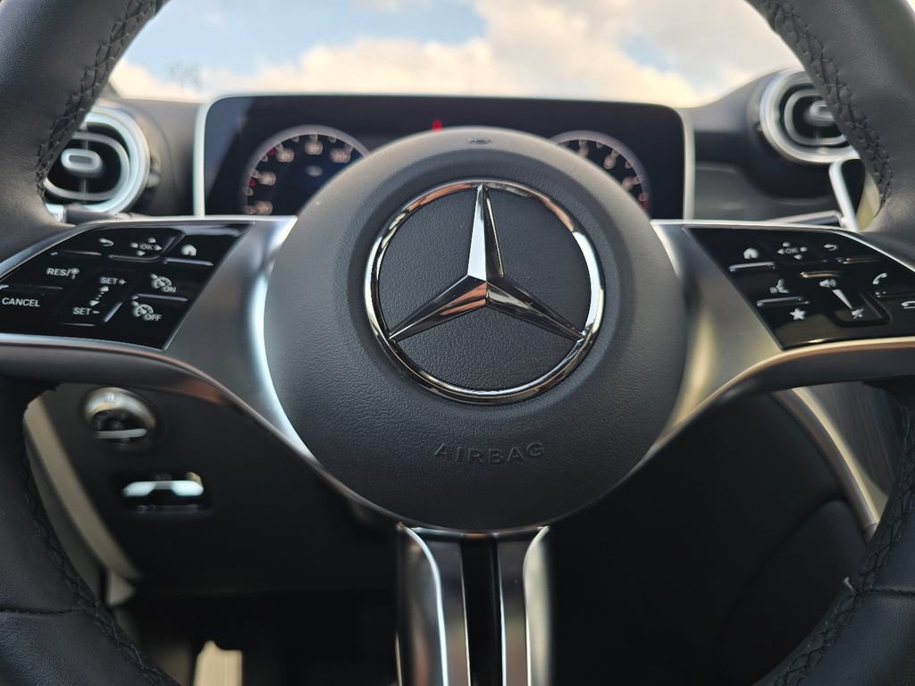 Certified 2026 Mercedes-Benz GLC 300 4MATIC image 31
