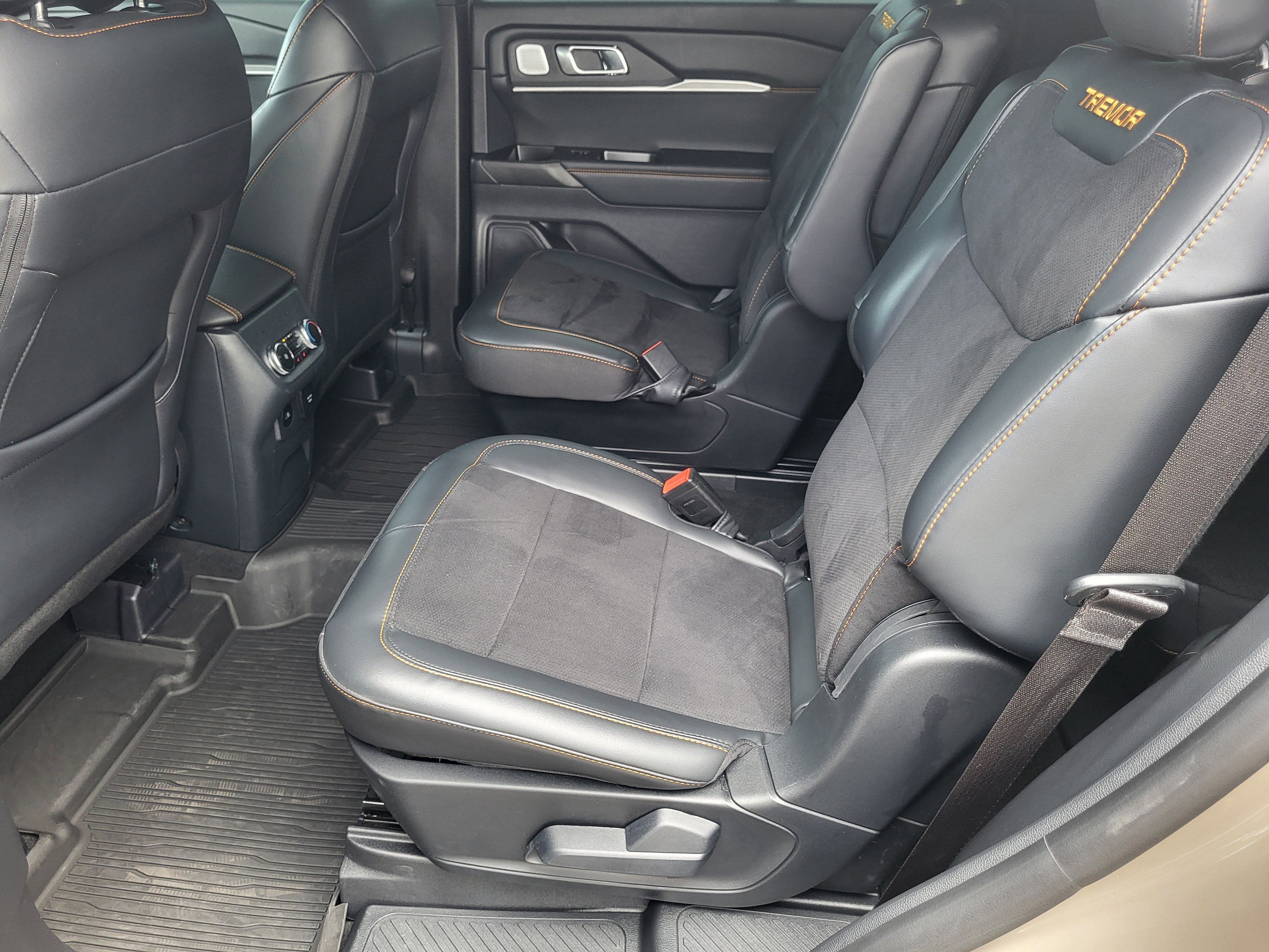 Used 2026 Ford Explorer Tremor w/ Tremor Ultimate Package AWD/4WD image 25