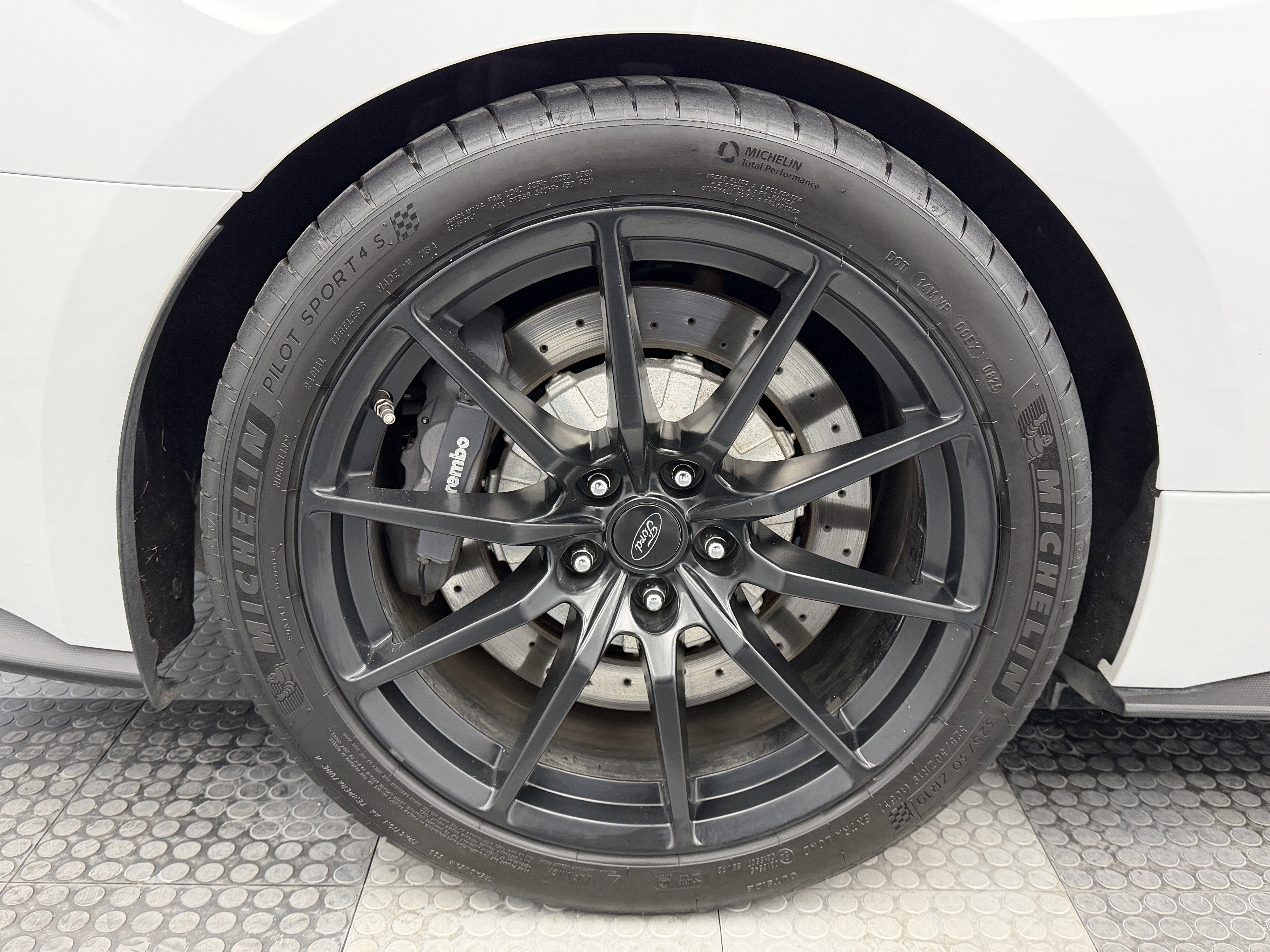 Used 2017 Ford Mustang Shelby GT350 image 23