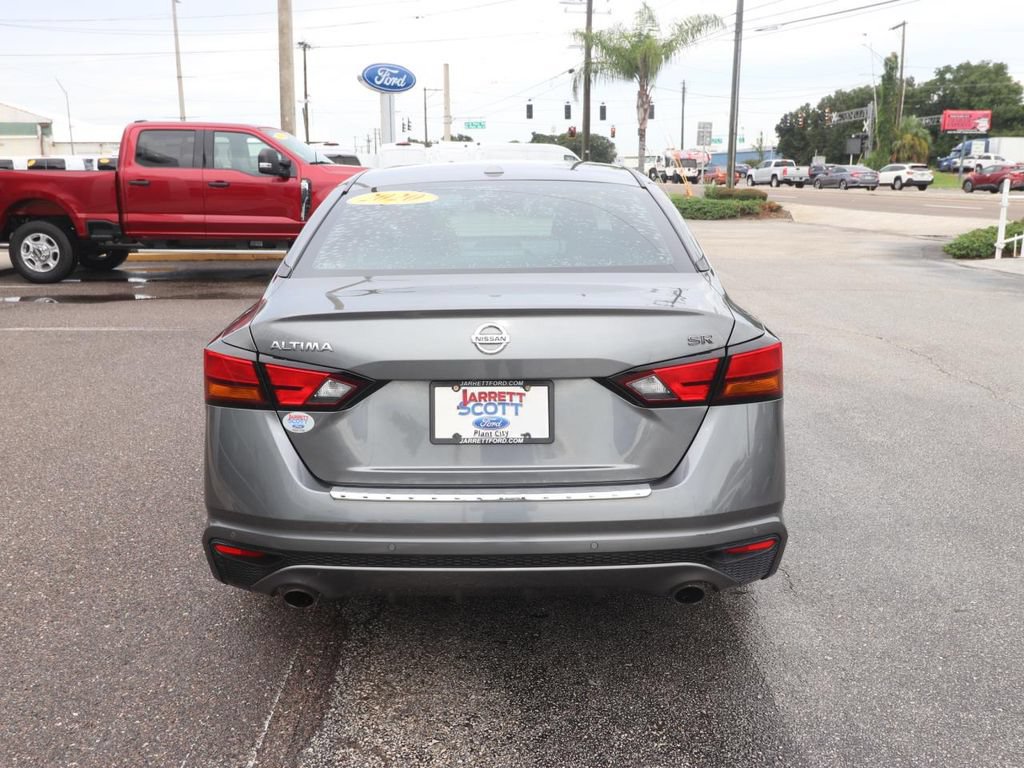 Used 2020 Nissan Altima 2.5 SR w/ Premium Package FWD image 10