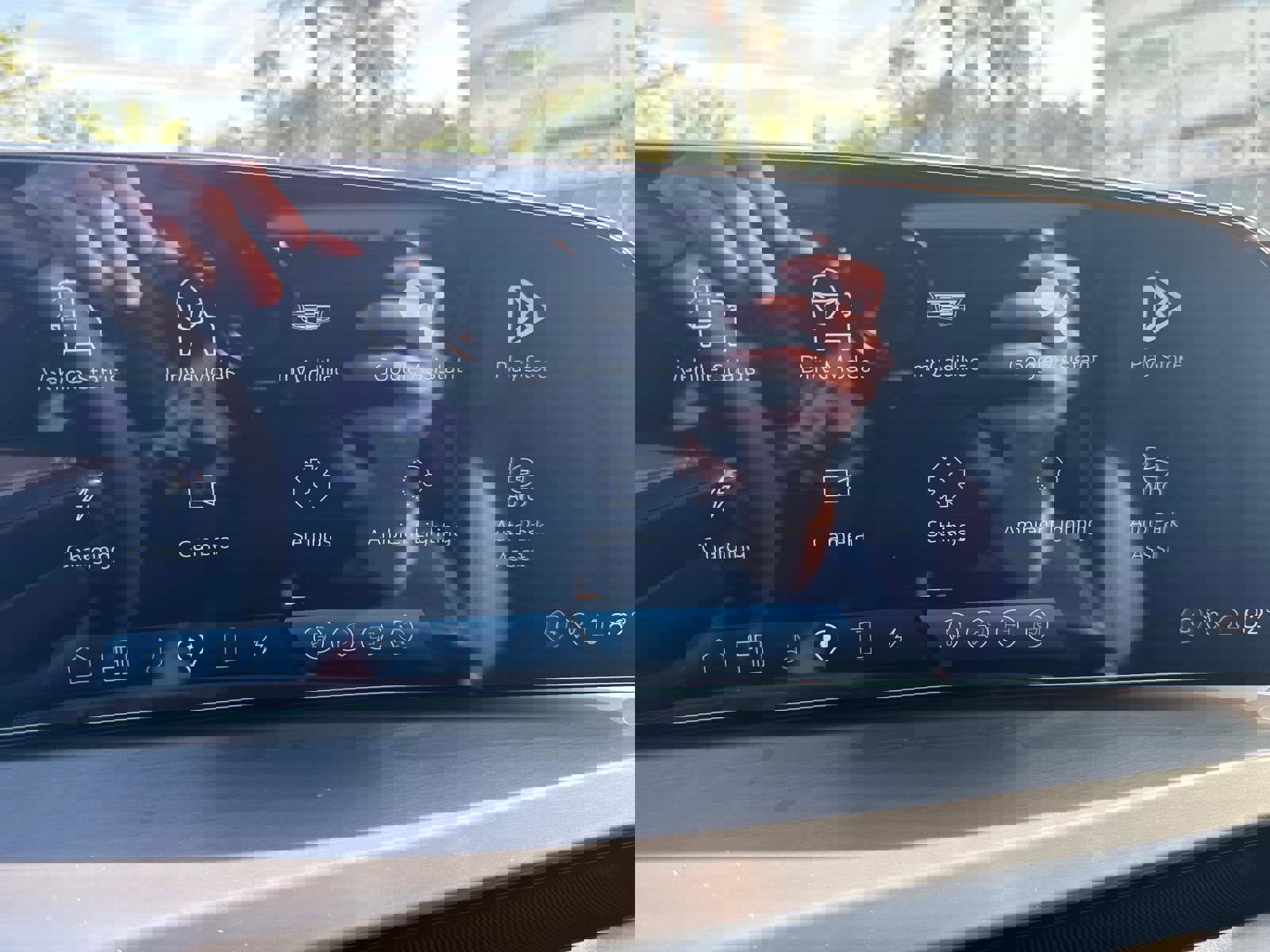 New 2026 Cadillac Vistiq Premium Luxury image 12