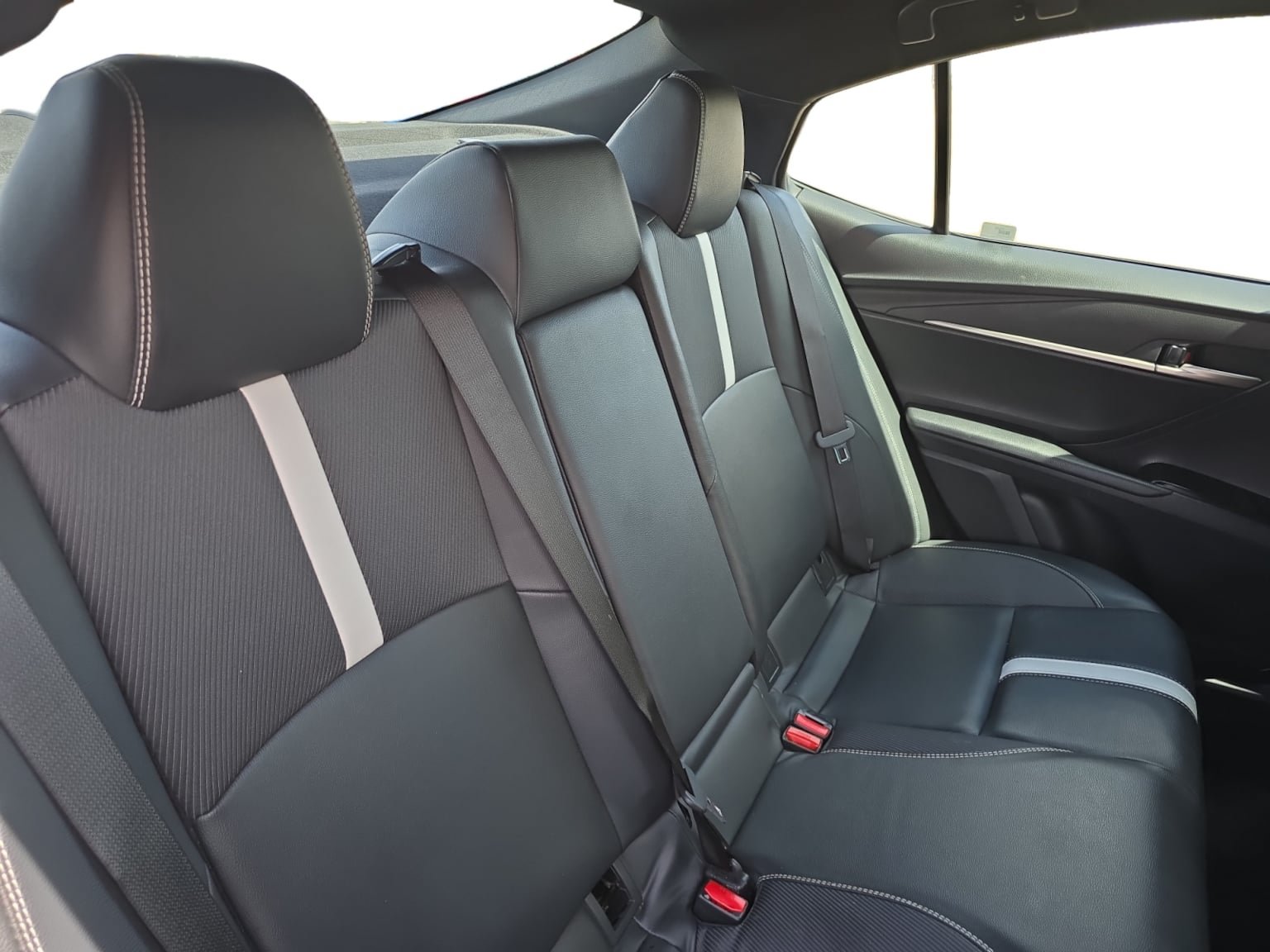 Used 2025 Toyota Camry SE FWD image 18
