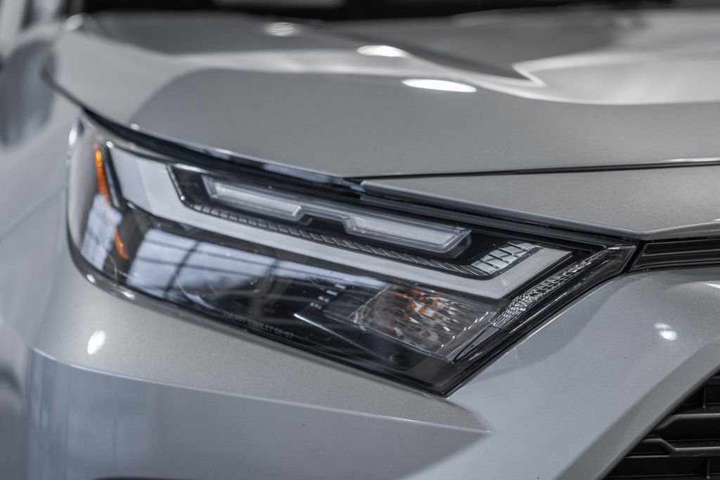 Used 2025 Toyota RAV4 LE image 11