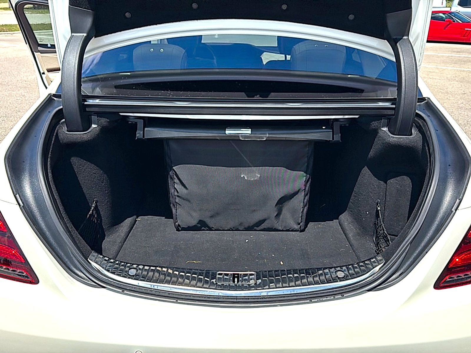 Used 2019 Mercedes-Benz S 560 Sedan image 9