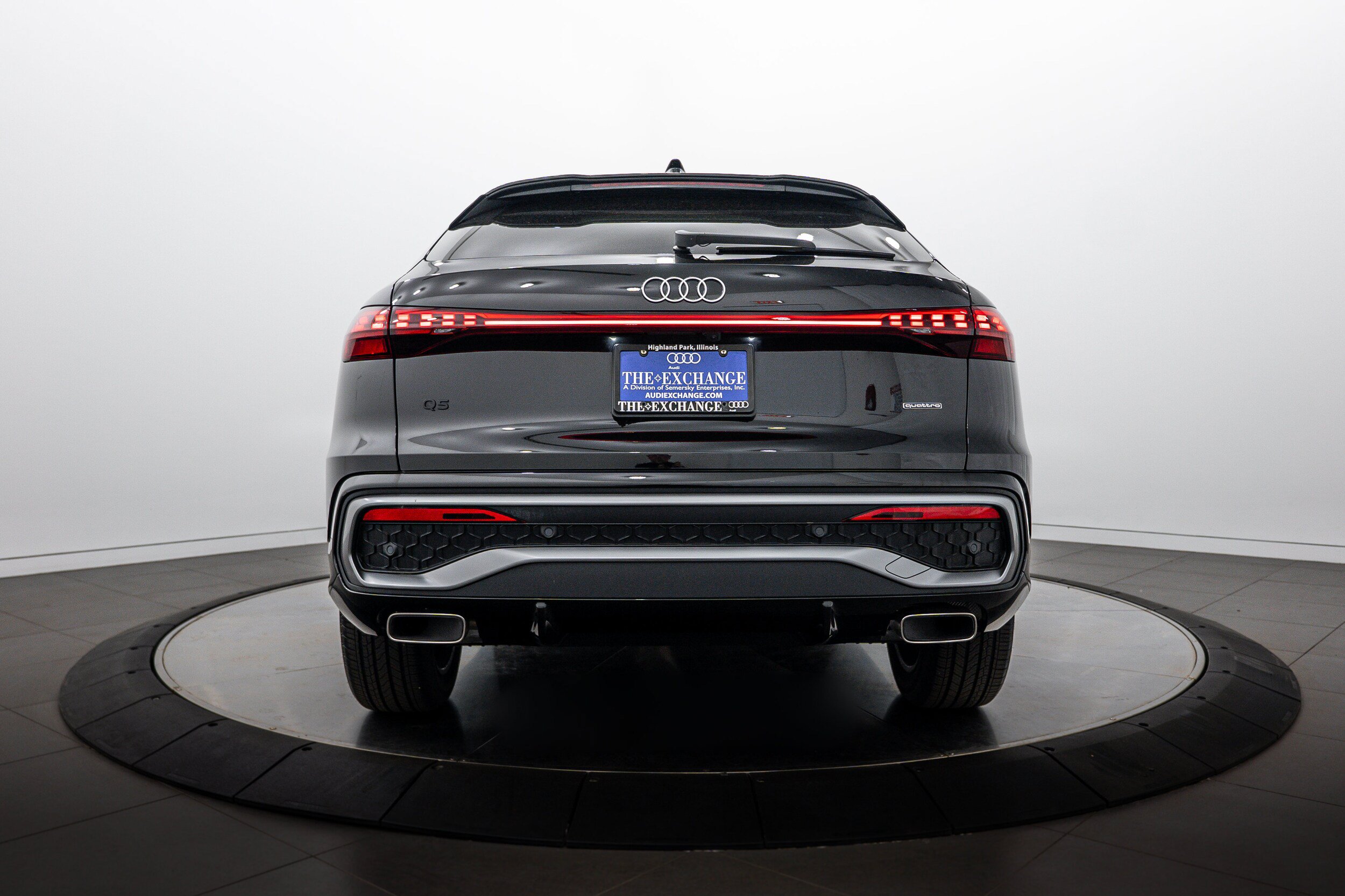 Used 2025 Audi Q5 Premium Plus w/ Premium Plus AWD/4WD image 22