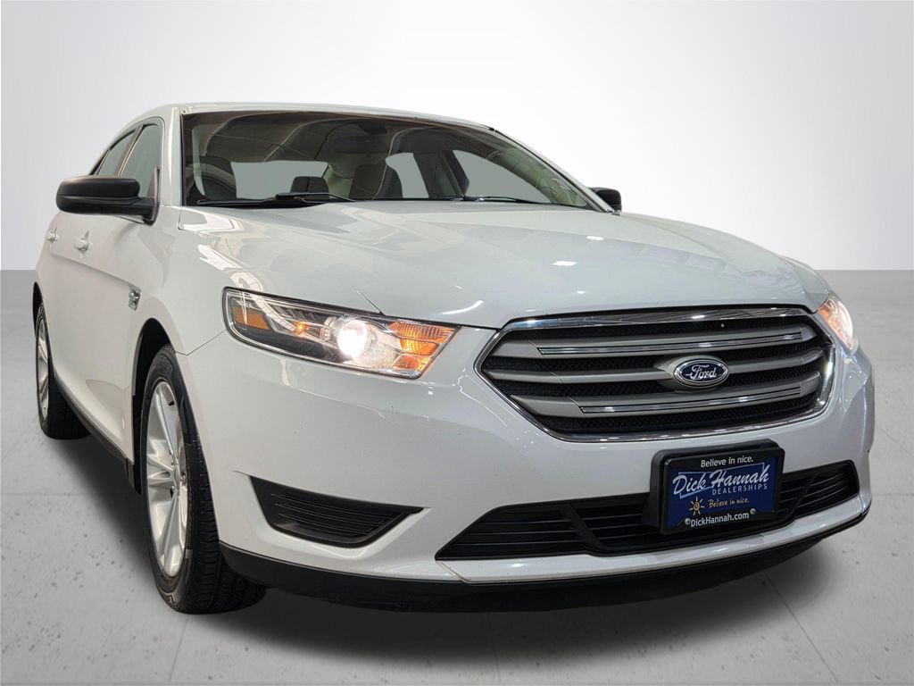 Used 2015 Ford Taurus SE image 7