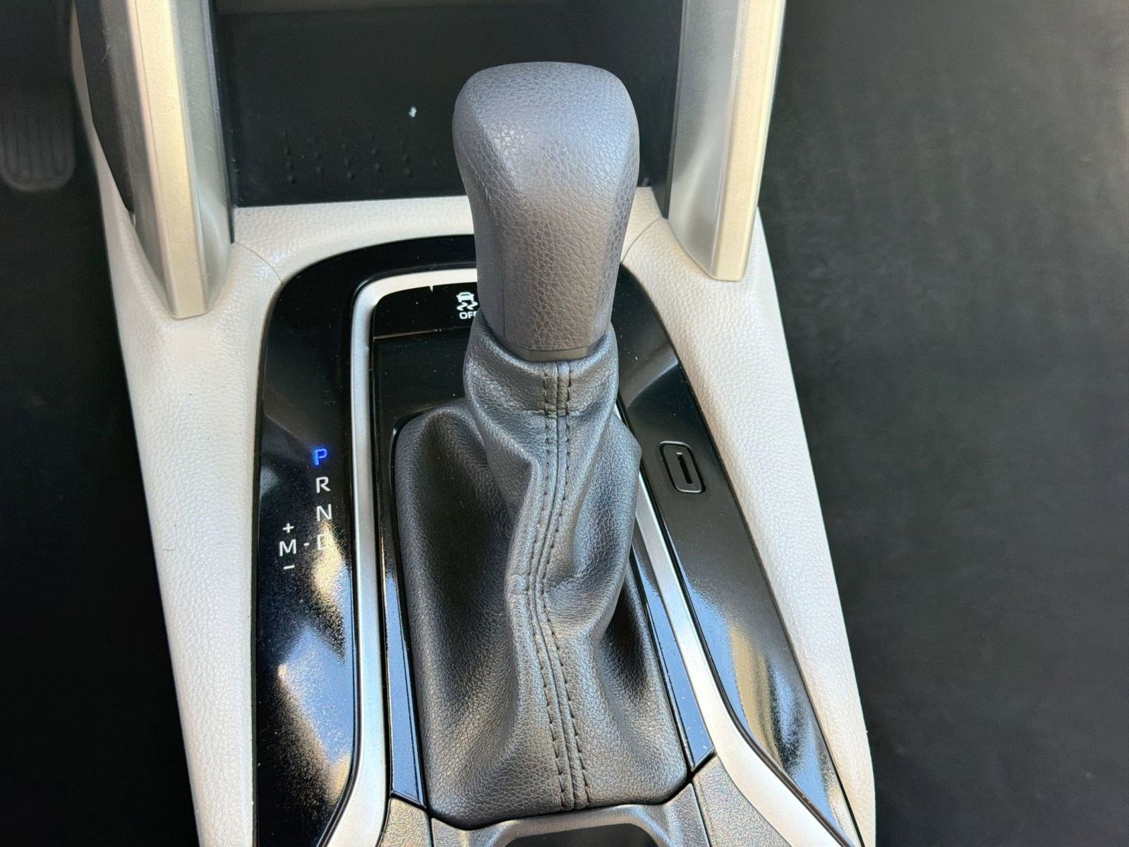 Used 2023 Toyota Corolla Cross L FWD image 19