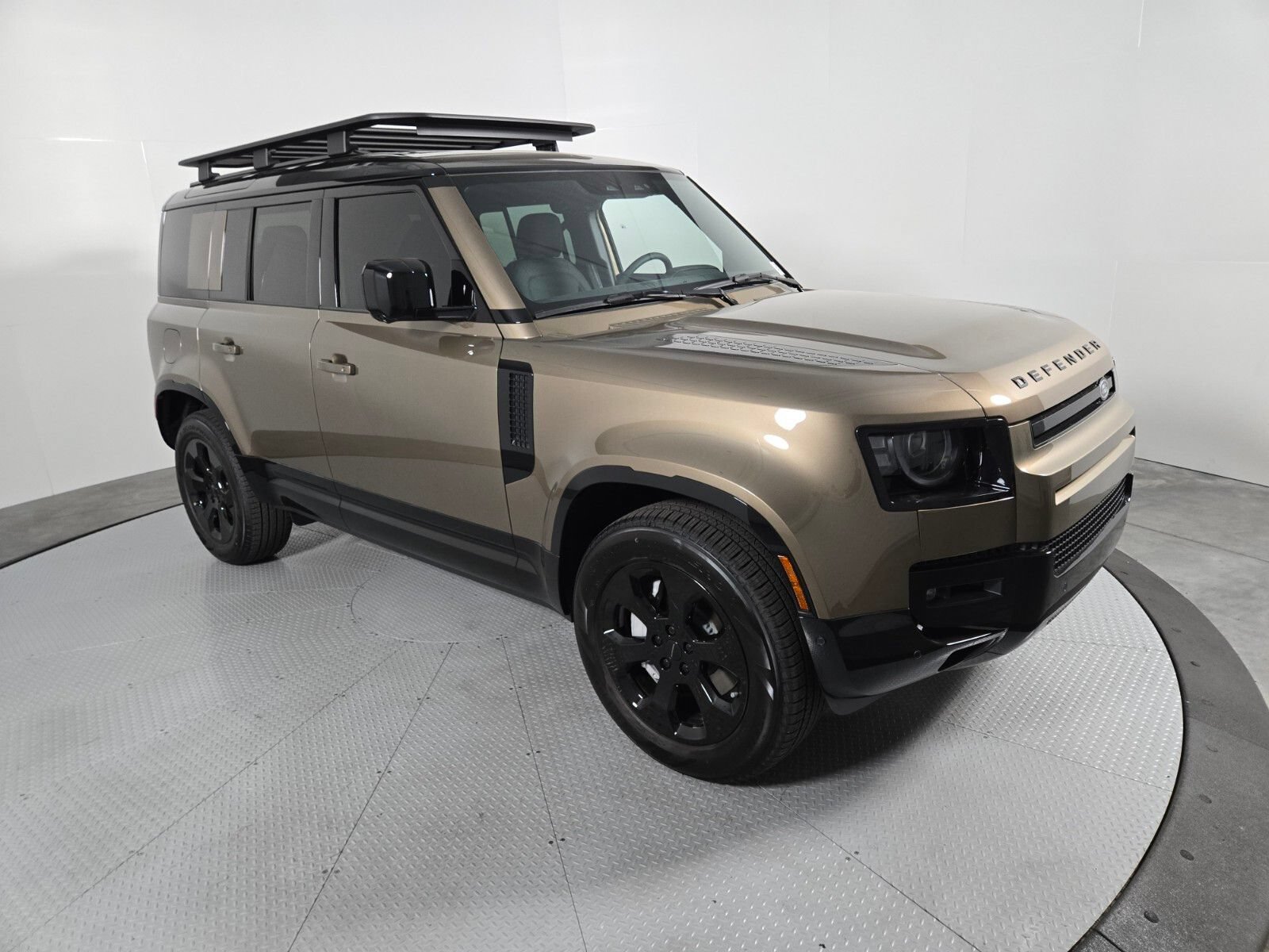 New 2026 Land Rover Defender 110 X-Dynamic SE AWD/4WD image 16