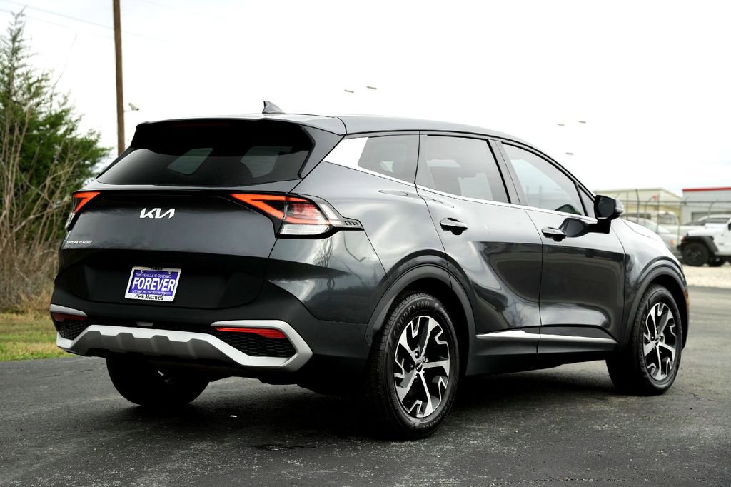 Used 2023 Kia Sportage EX image 6