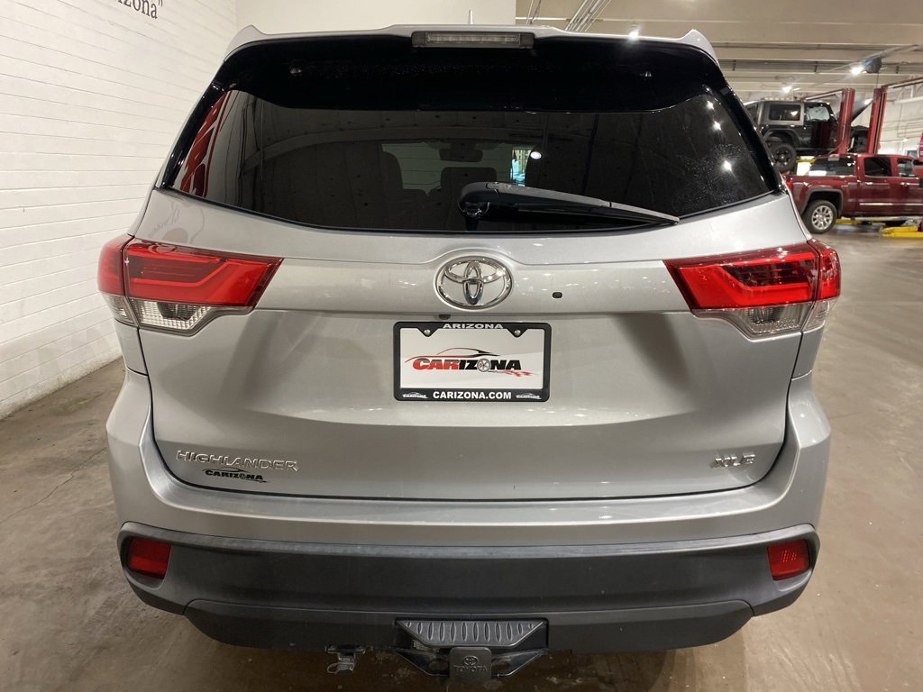 Used 2017 Toyota Highlander XLE image 4