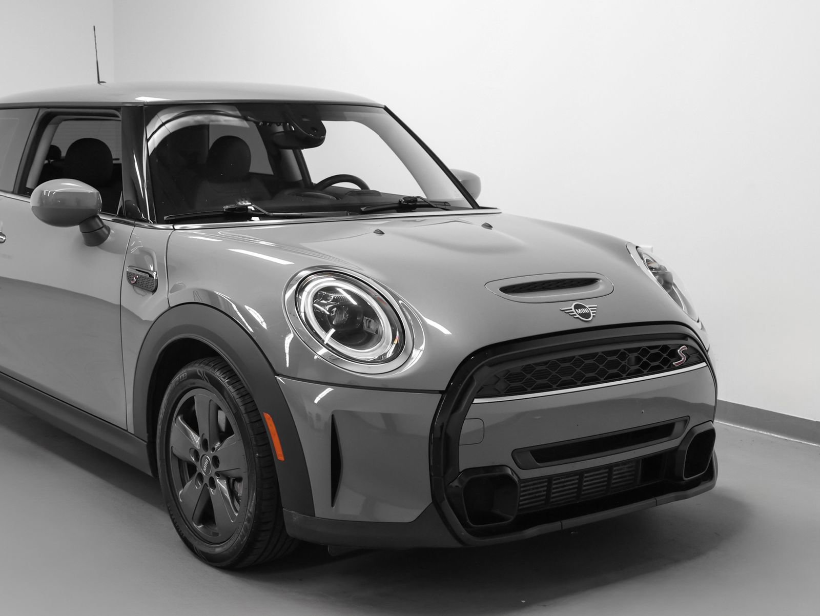Used 2022 MINI Cooper S image 9