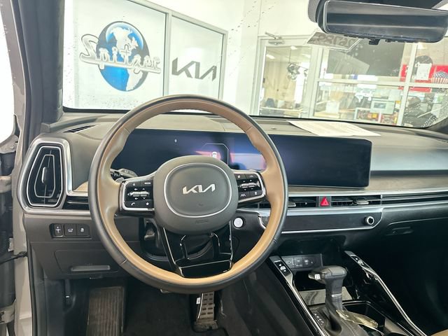 Certified 2025 Kia Sorento SX Prestige w/ Olive Brown Leather Package AWD/4WD image 13
