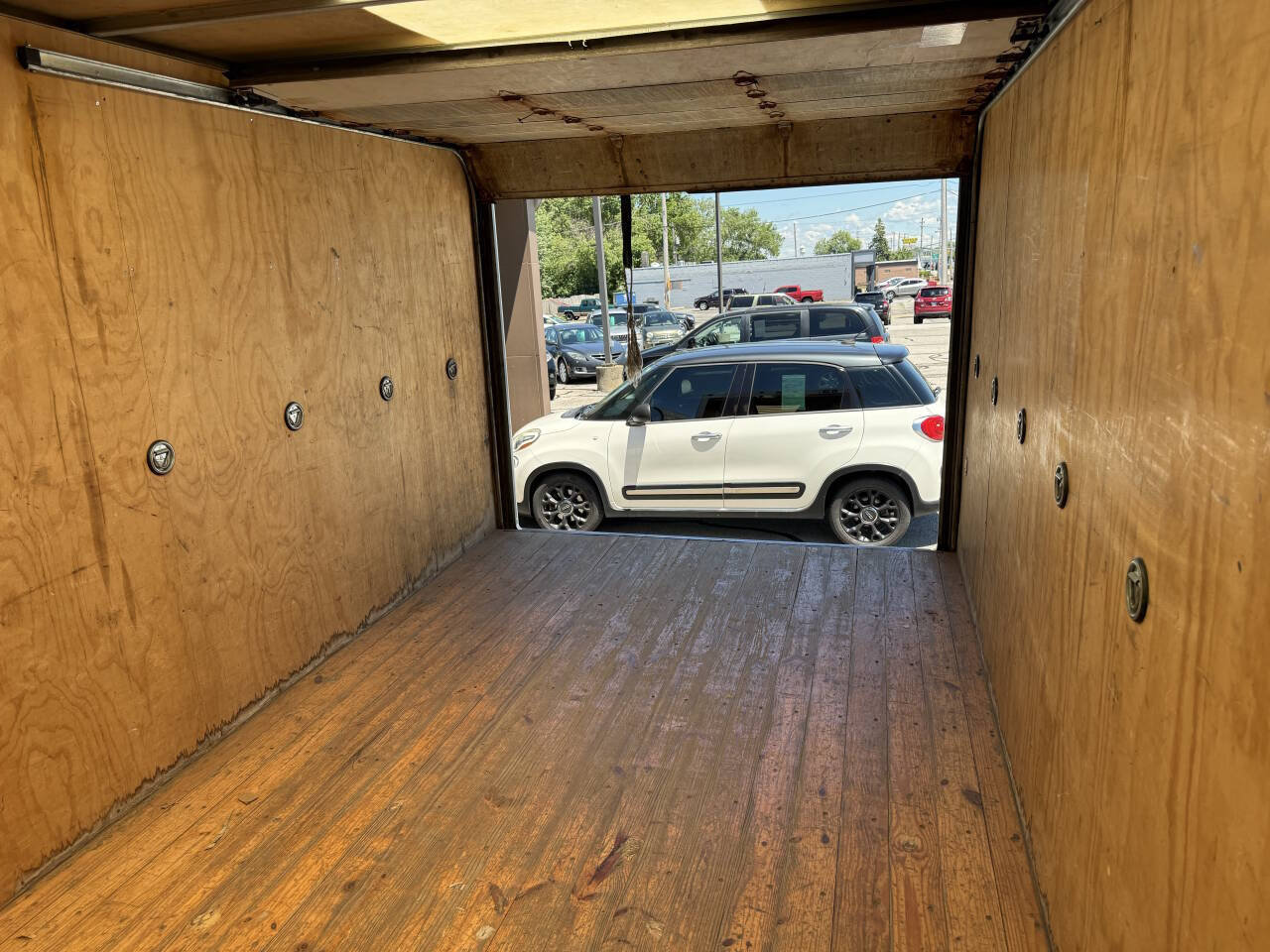 Used 2018 Chevrolet Express 4500 Extended w/ Driver Convenience Package RWD image 15