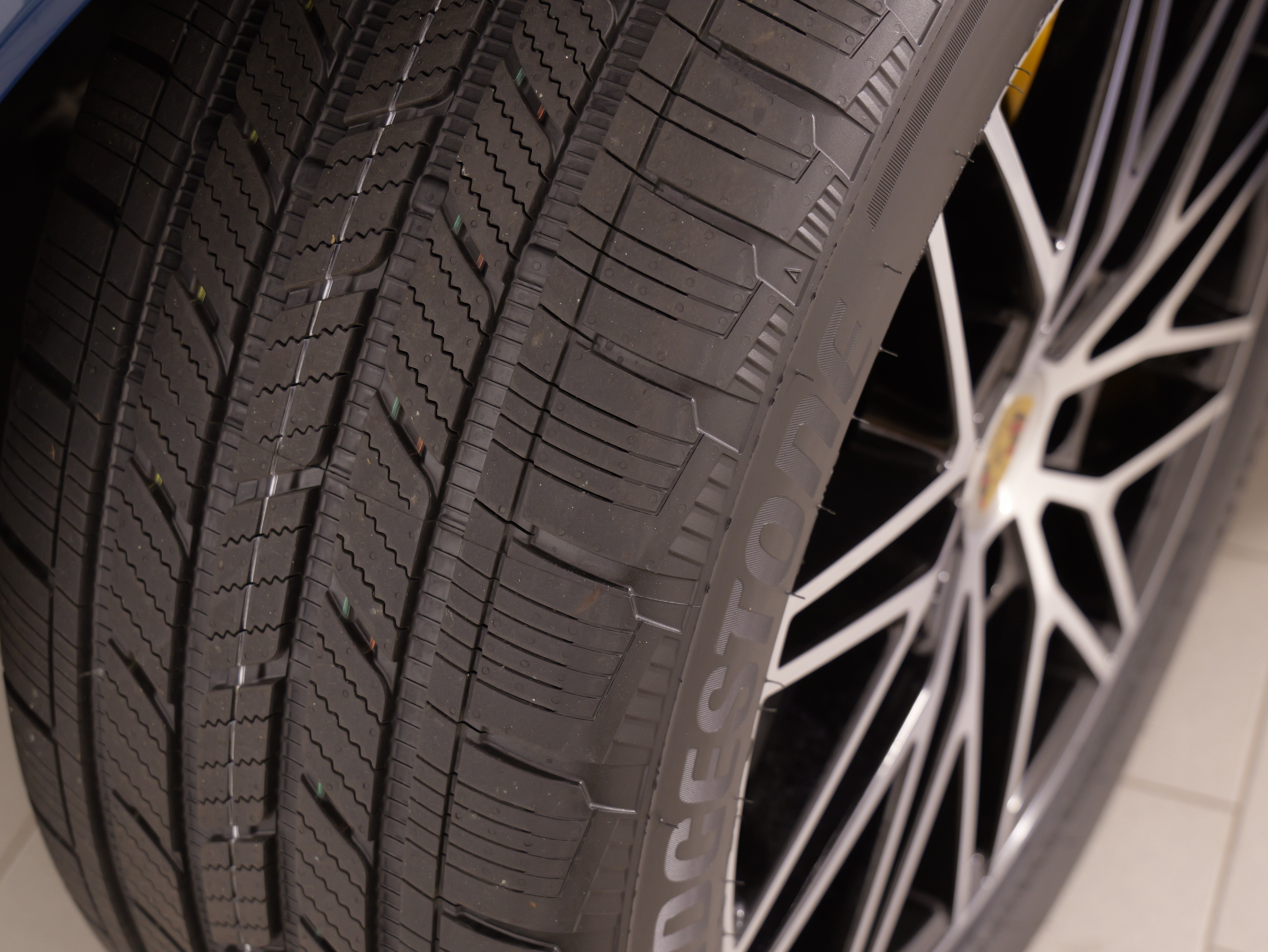Used 2024 Porsche Cayenne S AWD/4WD image 76