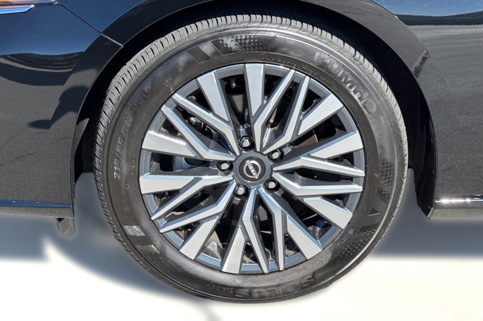 Used 2025 Nissan Altima 2.5 SV image 10