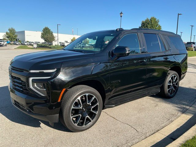 Used 2025 Chevrolet Tahoe RST w/ Comfort Package AWD/4WD image 3