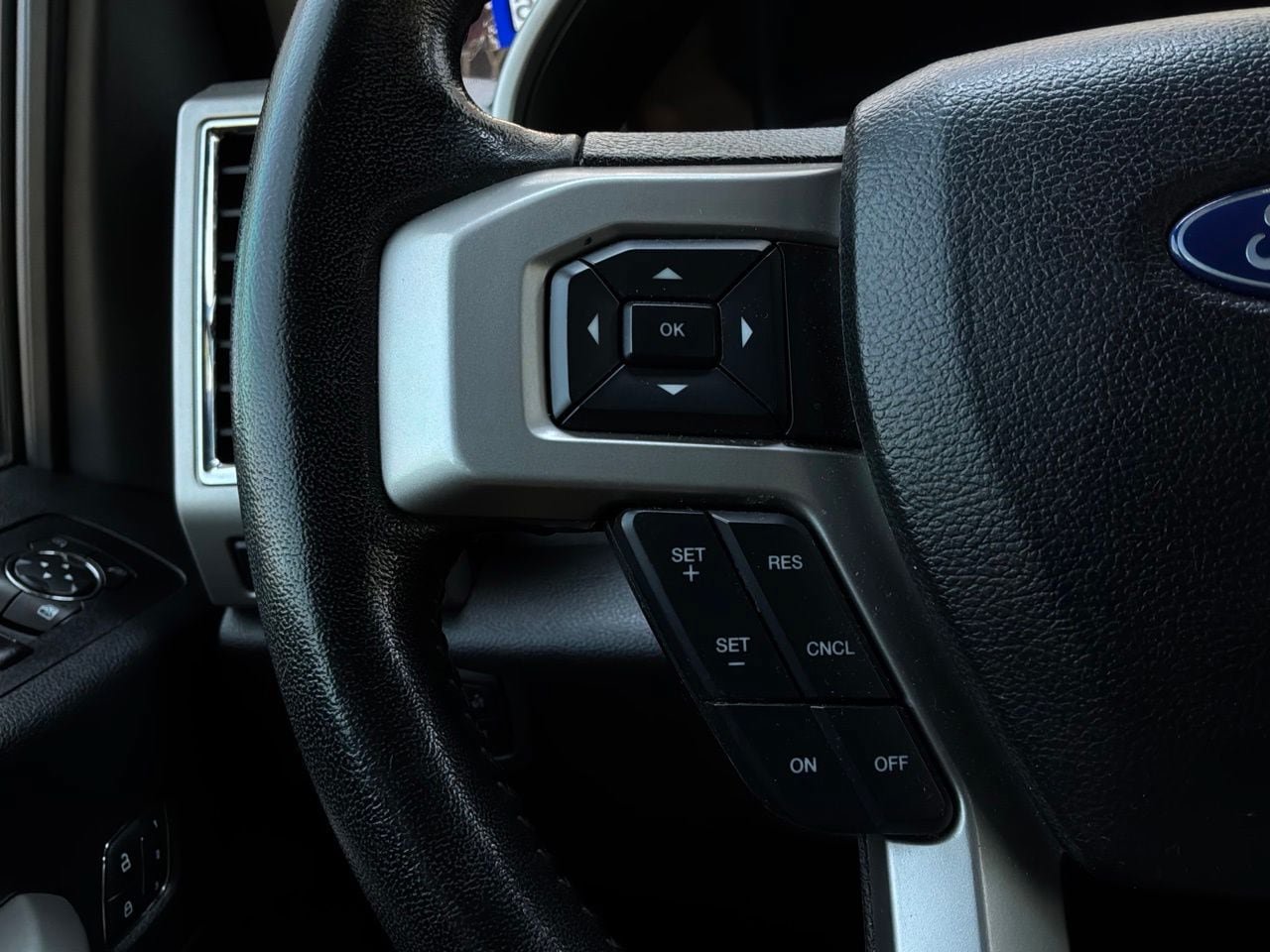 Used 2017 Ford F150 Lariat w/ Equipment Group 501A Mid AWD/4WD image 42